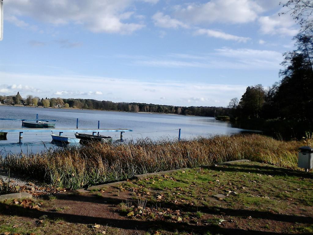 Ferienhaus Pauline Am See Mullrose ภายนอก รูปภาพ